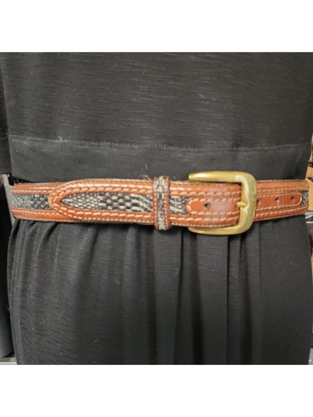 Johnston Murphy Belt Brown Leather 32 Embedded Weave USA Brass Buckle Italy Mens